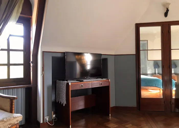 Le Logis D'arniere
